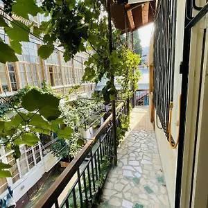 home-galaktioni.alltbilisihotels.com/